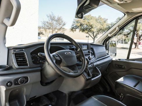 Used 2020 Ford Transit 250 Medium Roof image 2