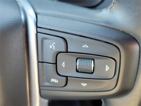 Used 2024 GMC Yukon SLT image 19