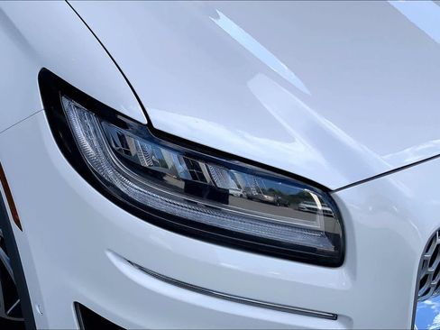 Used 2020 Lincoln Nautilus Reserve w/ Equipment Group 201A image 26