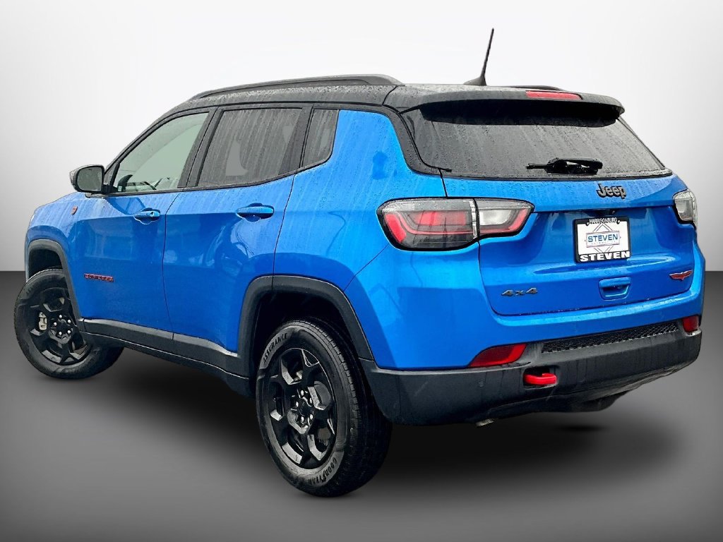 Used 2023 Jeep Compass Trailhawk w/ Trailhawk Elite Group AWD/4WD image 3