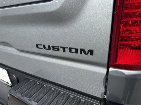 Used 2024 Chevrolet Silverado 1500 Custom Trail Boss w/ LPO, Dark Essentials Package image 4