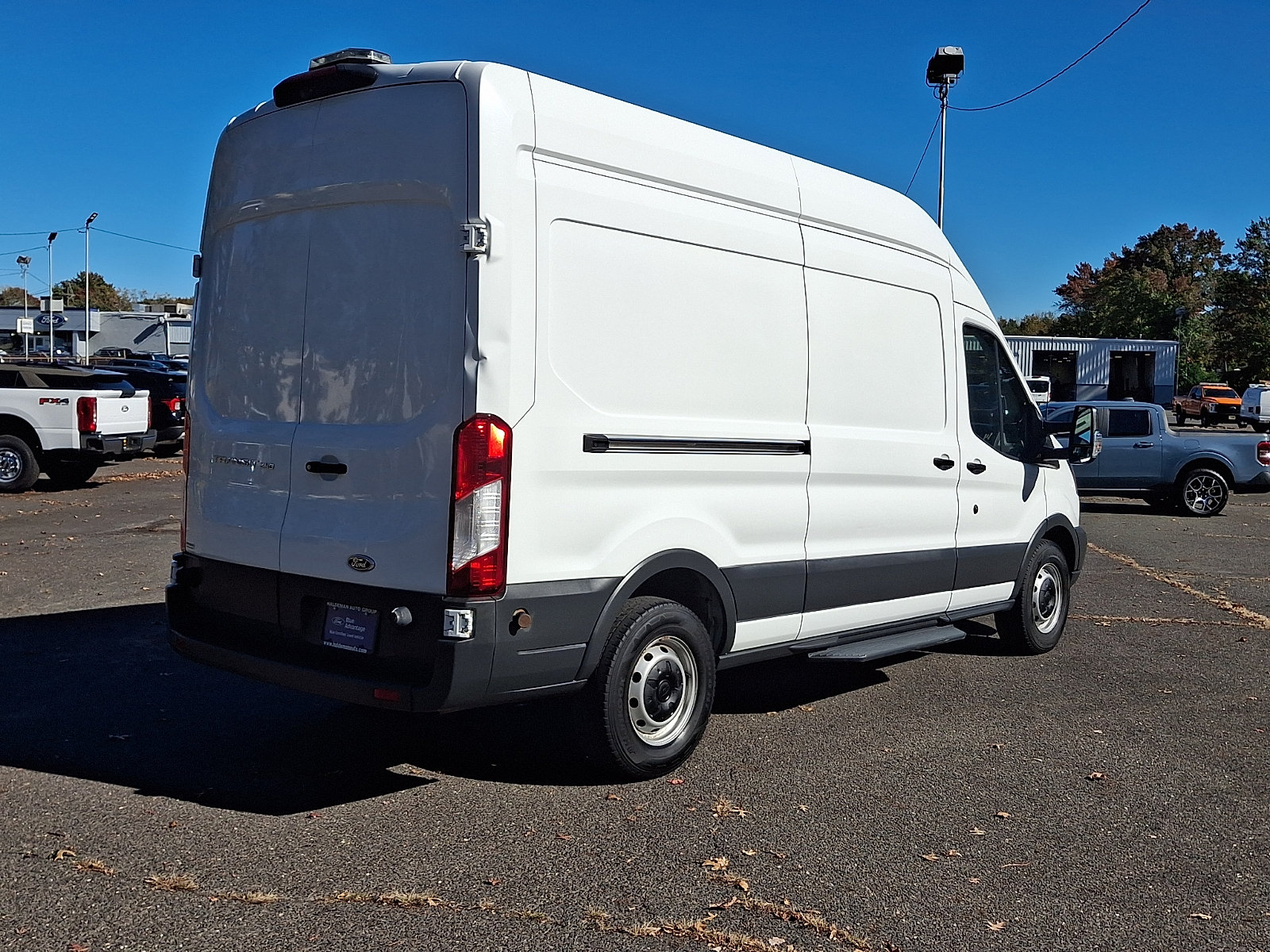Used 2018 Ford Transit 250 148 High Roof RWD image 7