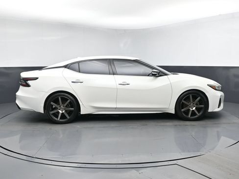 Used 2020 Nissan Maxima 3.5 SV w/ Floor Mat Group FWD image 3