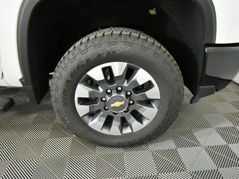 New 2024 Chevrolet Silverado 2500 Custom w/ Custom Value Package image 17