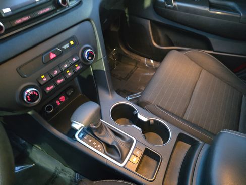 Used 2018 Kia Sportage LX image 27