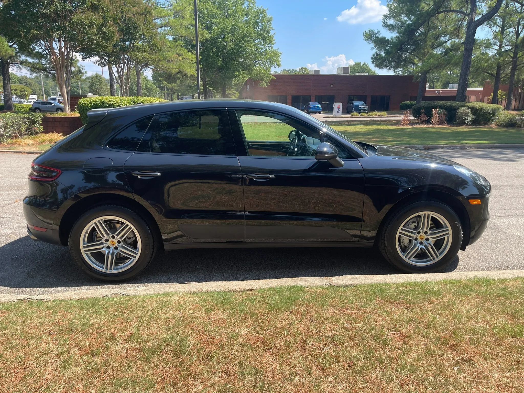 Used 2018 Porsche Macan S AWD/4WD image 6