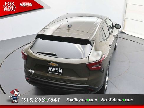 Used 2024 Chevrolet Trax LS w/ LS Convenience Package FWD image 27