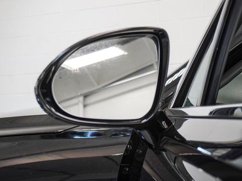 Used 2025 Genesis GV70 2.5T AWD/4WD image 42