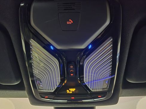 Certified 2023 BMW X6 xDrive40i w/ Premium Package image 31