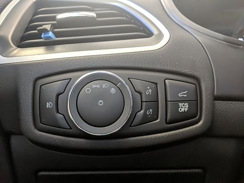 Used 2024 Ford Edge SEL w/ Convenience Package image 23