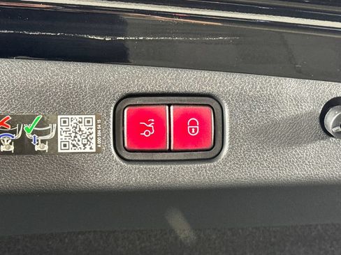 Used 2026 Mercedes-Benz E 350 Sedan image 20