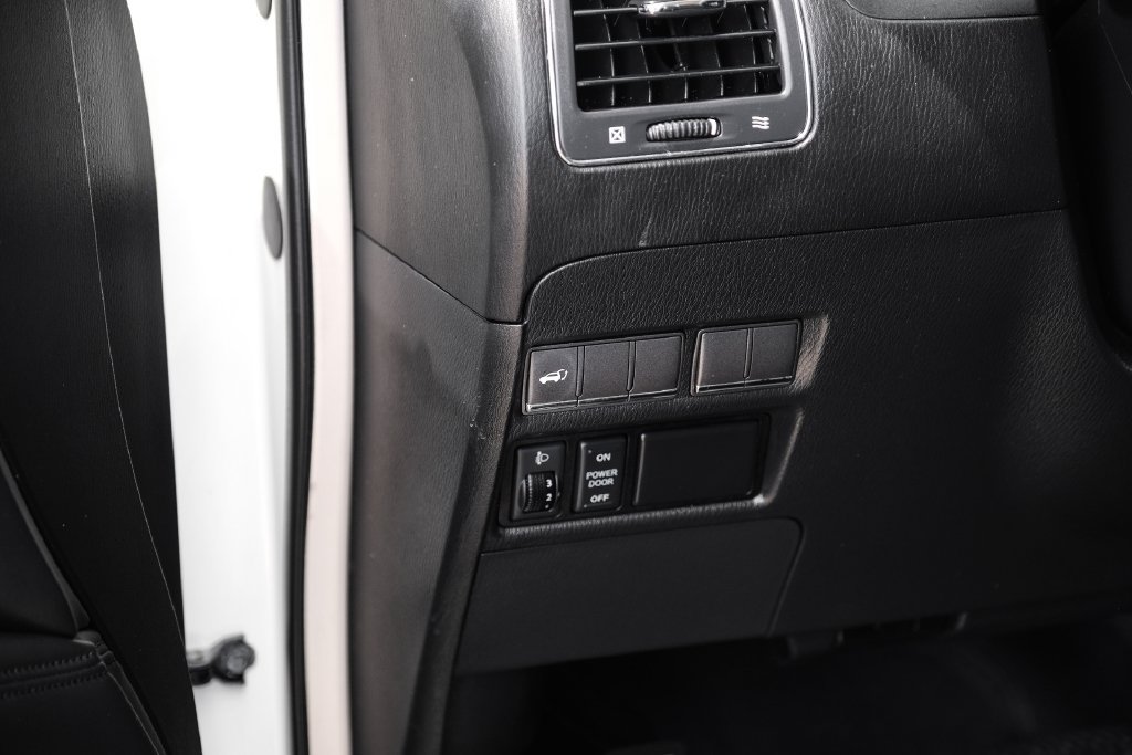 Used 2014 INFINITI QX80 2WD w/ Theater Package image 35