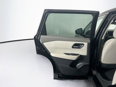 Used 2025 Nissan Rogue SV FWD image 26
