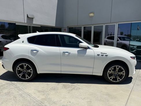 Certified 2022 Maserati Levante Modena AWD/4WD image 3