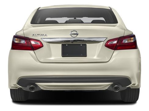 Used 2016 Nissan Altima 2.5 SV w/ Convenience Package FWD image 8
