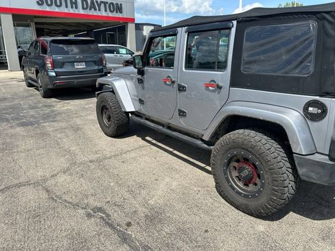 Used 2013 Jeep Wrangler Unlimited Sport AWD/4WD image 2