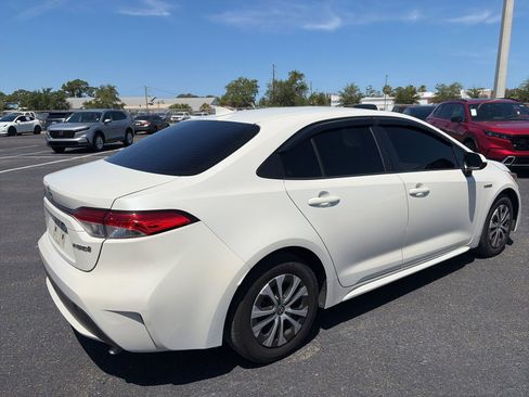 Used 2020 Toyota Corolla LE FWD image 7