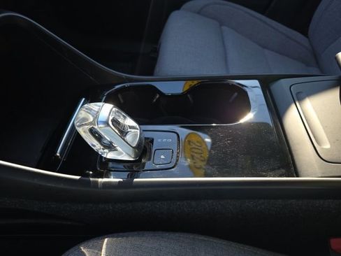 Certified 2023 Volvo XC40 Recharge Ultimate w/ Protection Package Premier image 37