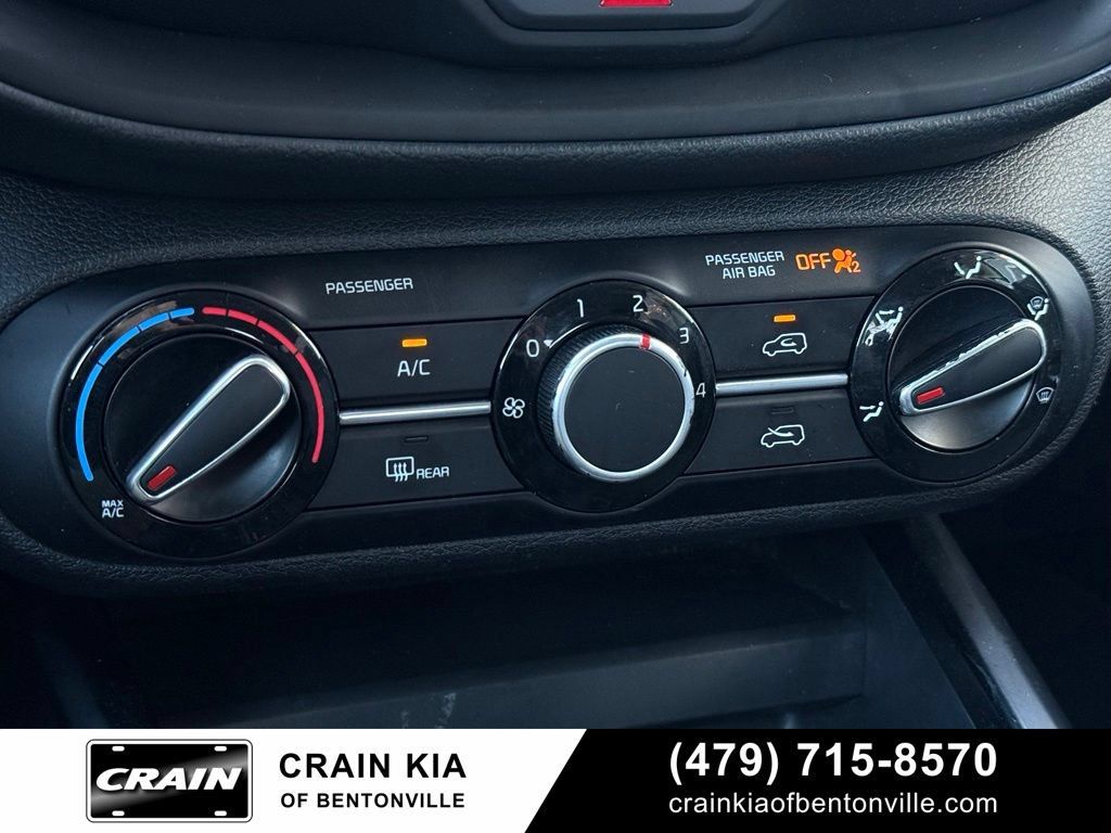 Used 2020 Kia Soul LX FWD image 16