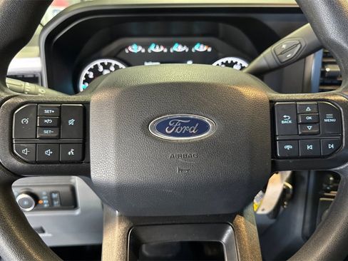 Used 2023 Ford F250 XL w/ XL Chrome Package image 19