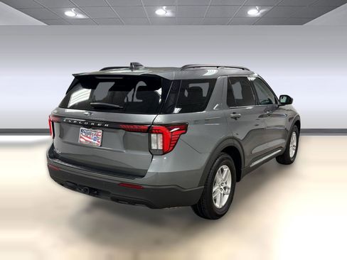 Used 2025 Ford Explorer Active RWD image 8