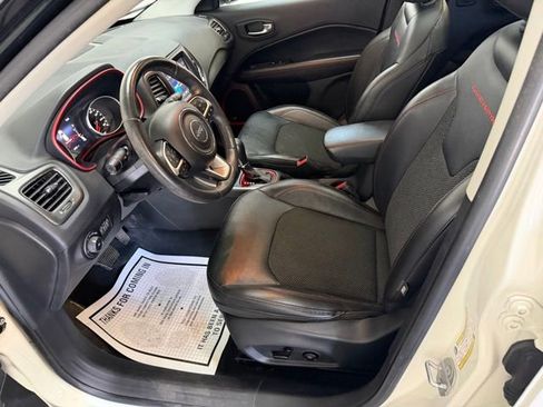 Used 2021 Jeep Compass Trailhawk w/ Sun and Sound Group AWD/4WD image 18