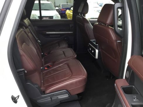Used 2024 Ford Expedition Max Limited image 4