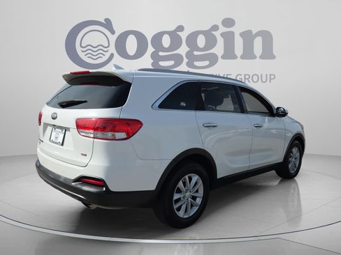 Used 2016 Kia Sorento FWD w/ LX Convenience Package image 5