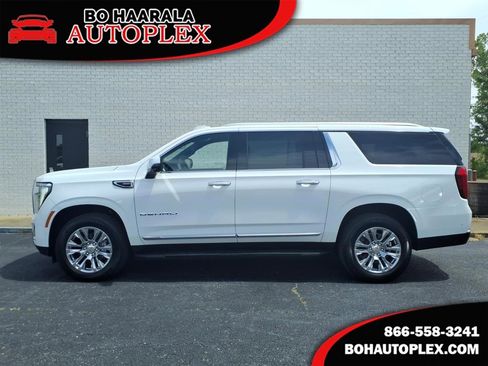 Used 2025 GMC Yukon XL Denali AWD/4WD image 1