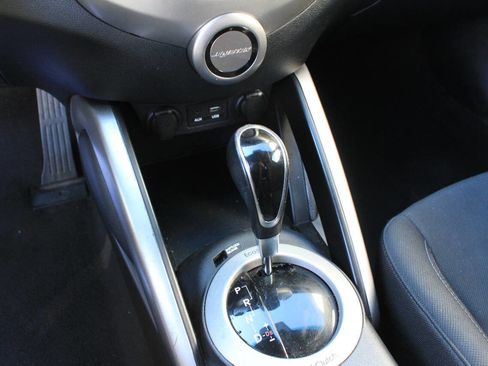 Used 2017 Hyundai Veloster image 20