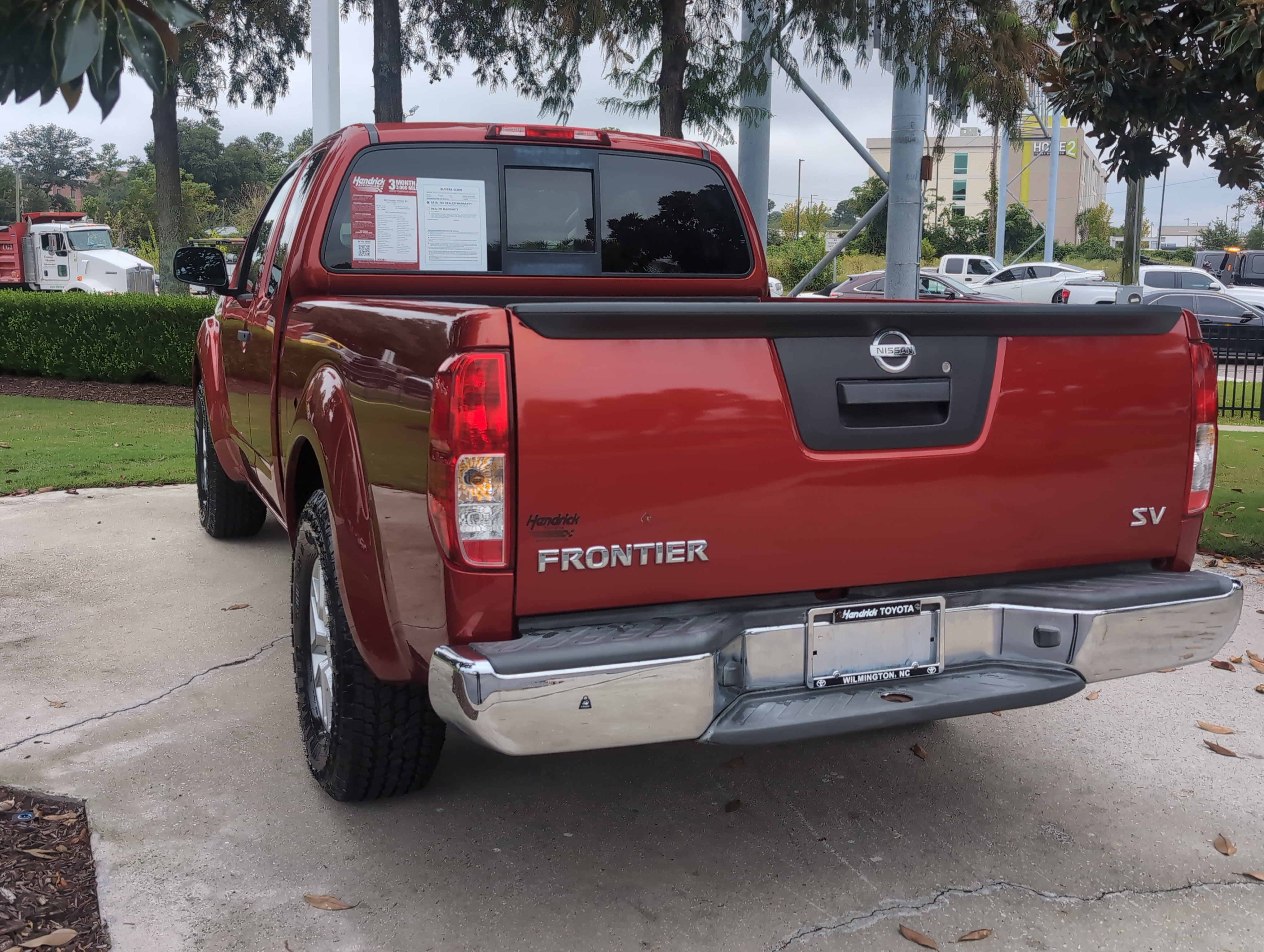 Used 2017 Nissan Frontier SV RWD image 8