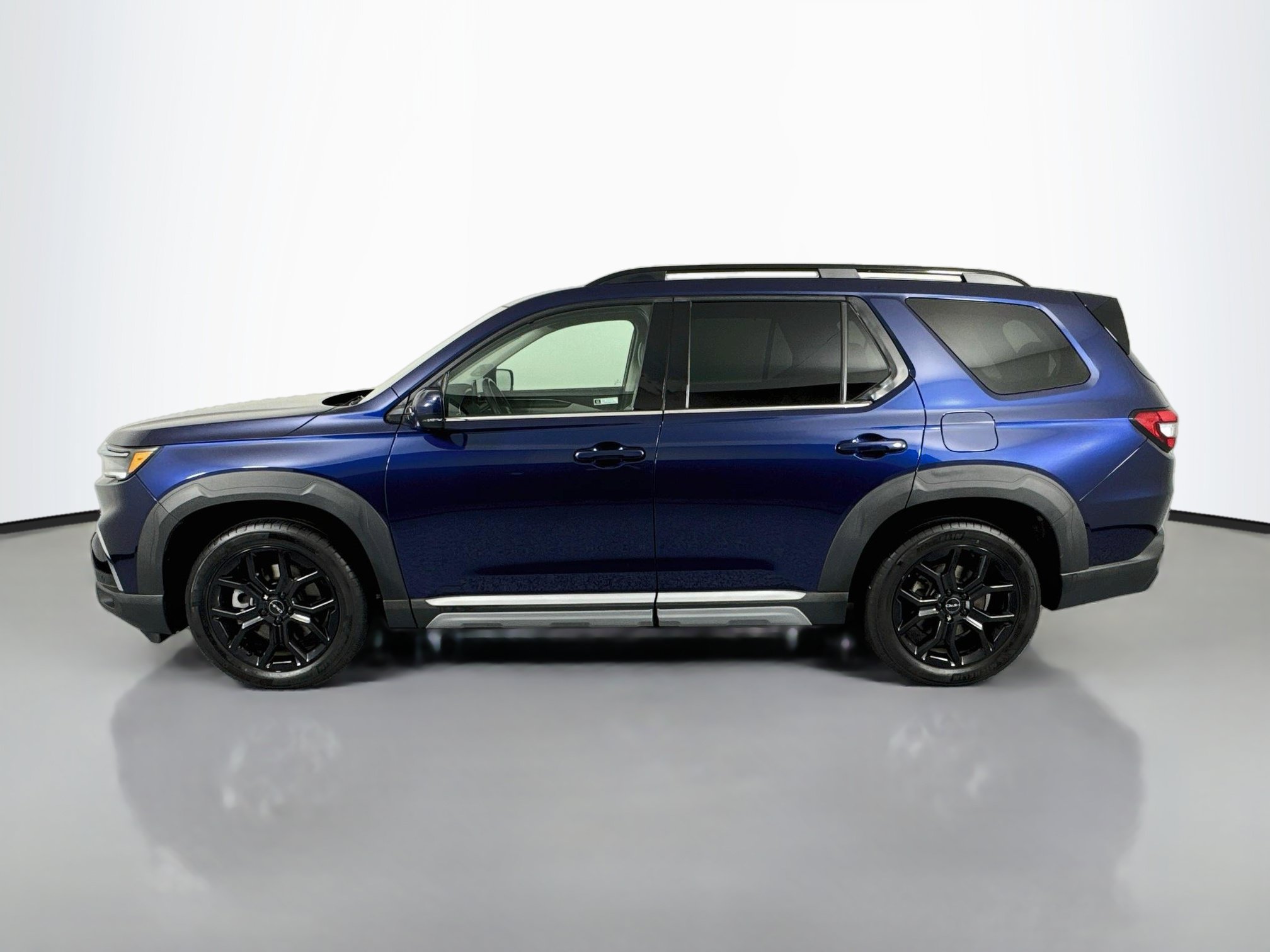 Certified 2025 Honda Pilot Elite image 8