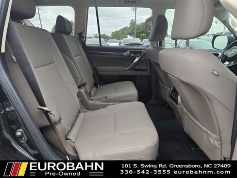 Used 2023 Lexus GX 460 Premium AWD/4WD image 17