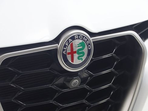 Used 2024 Alfa Romeo Tonale Ti w/ Active Assist Package image 18