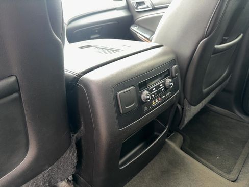Used 2015 Chevrolet Tahoe LTZ AWD/4WD image 11