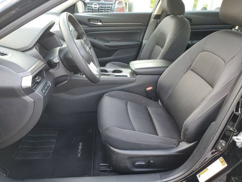 Certified 2025 Nissan Altima 2.5 SV FWD image 20