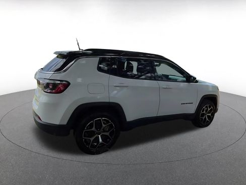 Used 2025 Jeep Compass Limited AWD/4WD image 14