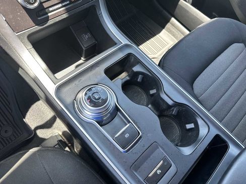 Used 2021 Ford Edge SE FWD image 23