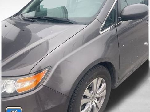 Used 2016 Honda Odyssey SE image 1