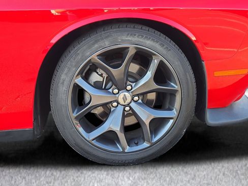 Used 2022 Dodge Challenger GT image 4