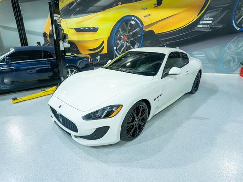 Used 2014 Maserati GranTurismo Sport RWD image 2