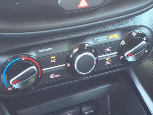 Used 2022 Kia Soul LX w/ Technology Package FWD image 25