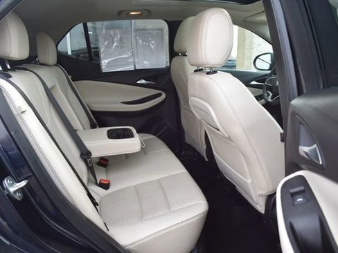 Used 2020 Buick Encore GX Essence w/ Experience Buick Package image 40