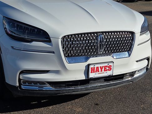 Used 2020 Lincoln Aviator Reserve w/ Equipment Group 201A image 6