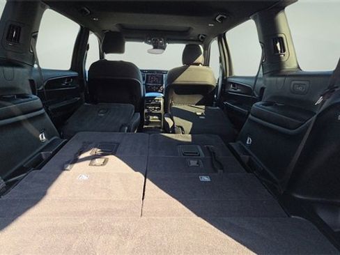 Used 2024 Jeep Grand Cherokee L Laredo w/ Luxury Tech Group I image 29