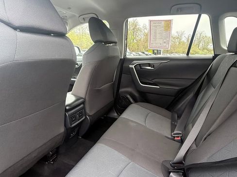Used 2025 Toyota RAV4 XLE AWD/4WD image 7