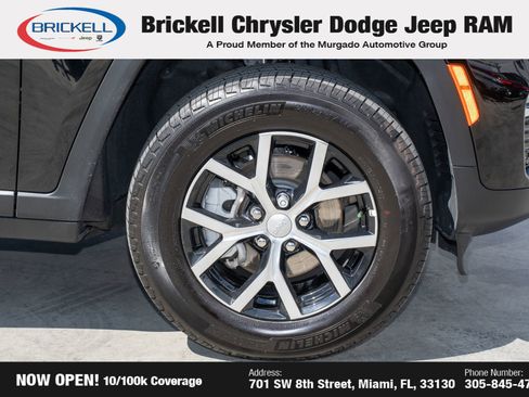 Used 2025 Jeep Grand Cherokee Limited image 38