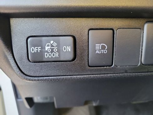 Used 2023 Toyota Tacoma SR5 image 29