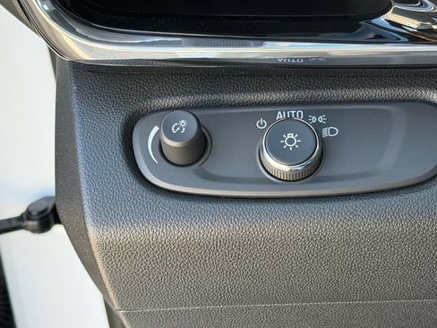 New 2026 Buick Envista Sport Touring FWD image 21