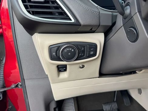 Used 2019 Lincoln Nautilus Reserve AWD/4WD image 18